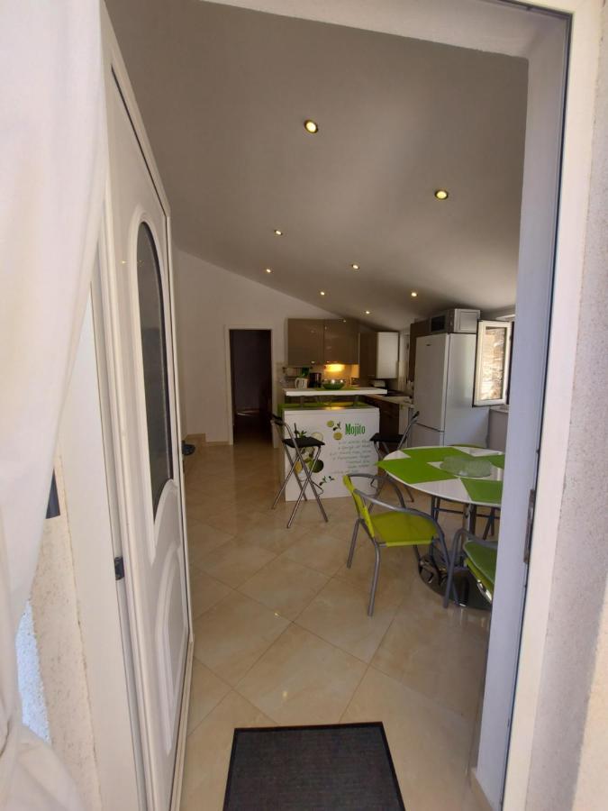 Apartman Marina Sa Parkingom Jelsa  Εξωτερικό φωτογραφία